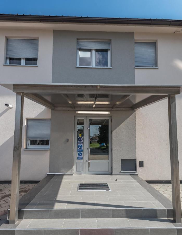 Vila Safir Loznica Exterior foto